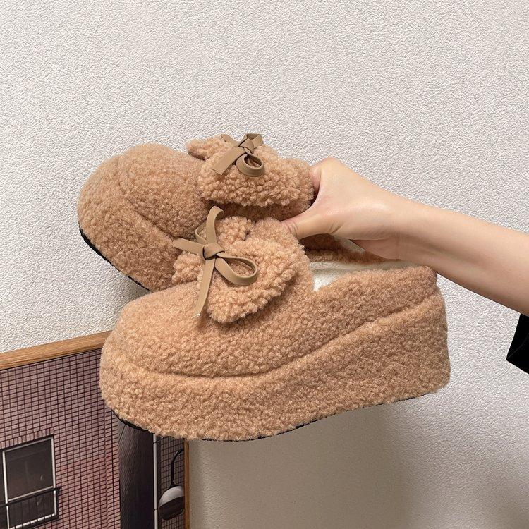 Белые пушистые тапочки высокого класса с толстой подошвой для верхней женской одежды, новинка 2025 года, мягкая на ощупь сумка на голову, легкая хлопковая швабра