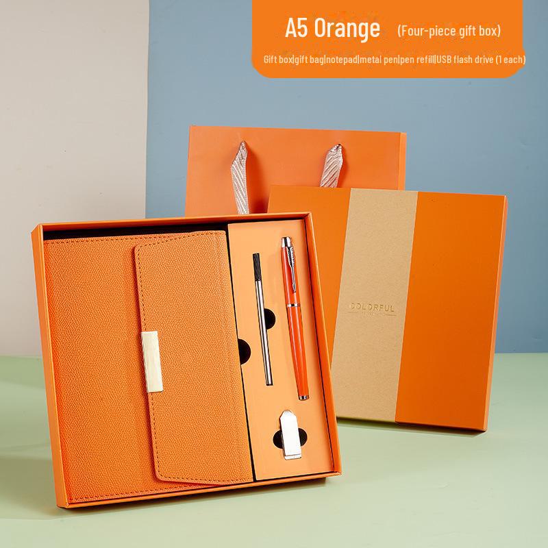 Подарочный набор из трехслойного блокнота формата А5 с индивидуальной гравировкой