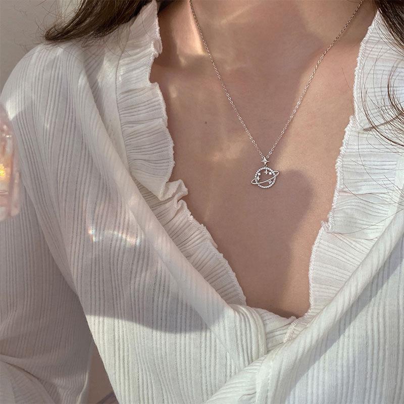 Ожерелье Shining Planet для женщин, нишевый дизайн, высококачественный, легкий, роскошный, универсальный, простой, индивидуальный, холодный стиль, цепочка на ключицу