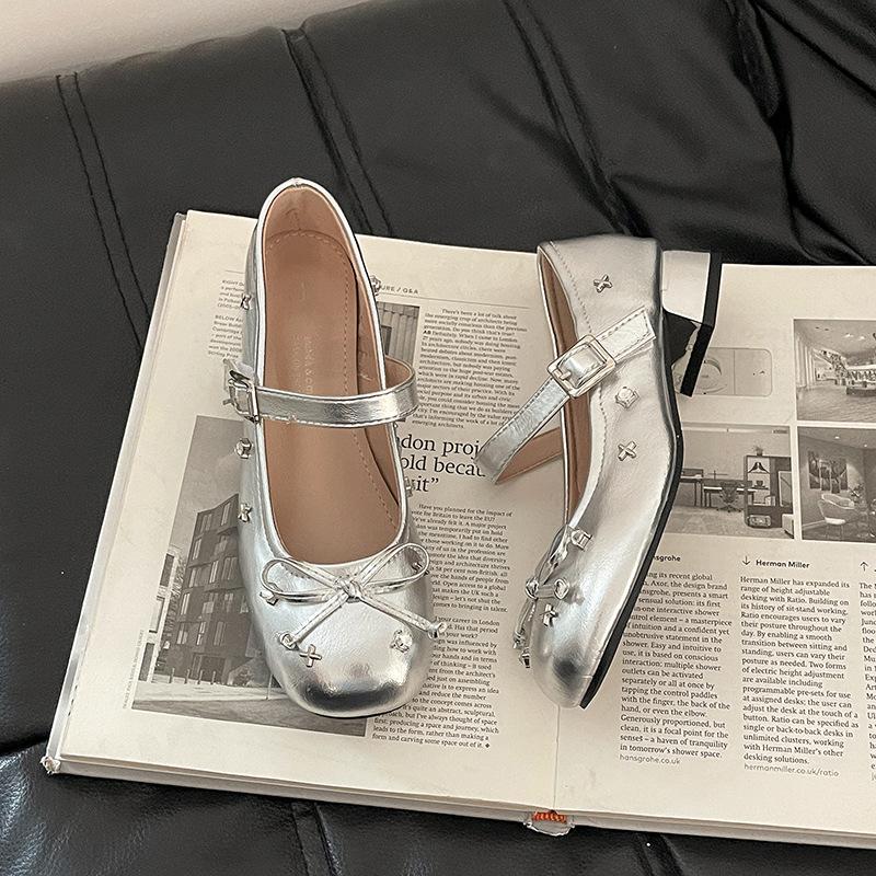 Ретро одинарная обувь круглый носок толстый каблук женская обувь лето французская мода маленькие кожаные туфли бант светлый вырез высокий каблук туфли Мэри Джейн