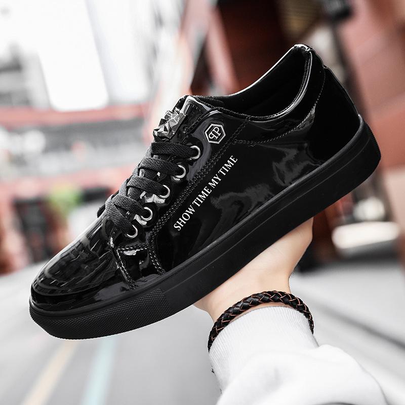 Новые осенние туфли из глянцевой лакированной кожи, мужские туфли для серфинга, молодежная повседневная обувь, мужская корейская версия, модная обувь, обувь для парикмахеров