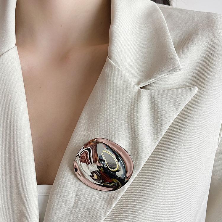 Minimalist Geometric Metal Big Round Brooch Pin Trend Suit Accessories Statement Jewelry for Unisex Men Women