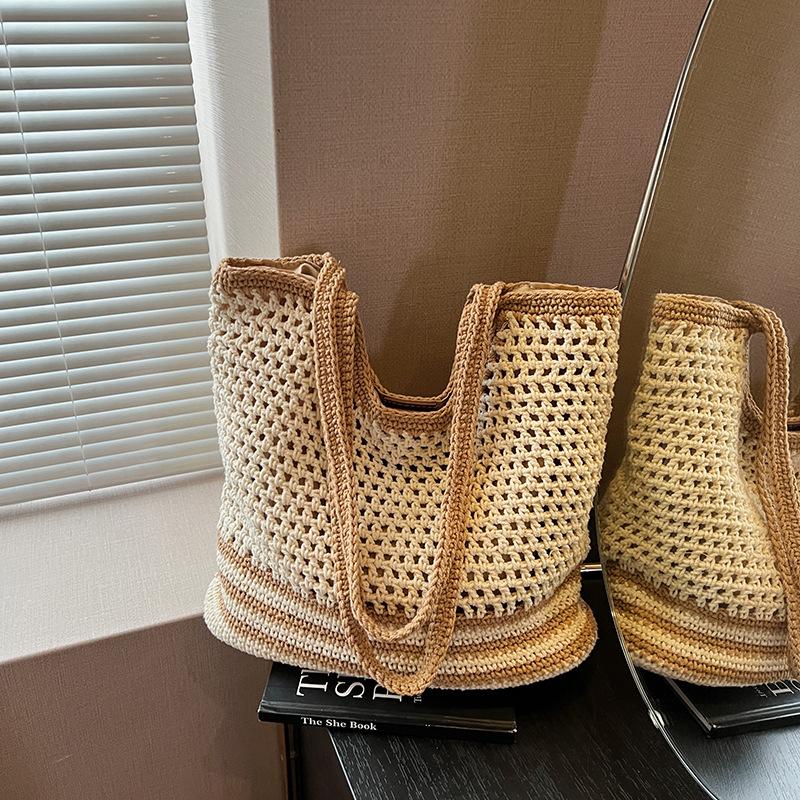 Hollow Woven Bag Women's Summer New Knitted Bag Large Capacity Shoulder Messenger Tote Bag Vacation Beach Bag