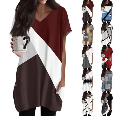 Женские топы с V-образным вырезом, блузки с коротким рукавом, повседневные рубашки средней длины, модные туники с принтом и карманами