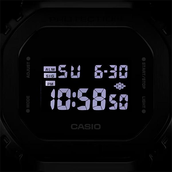 Casio Мужские часы G-SHOCK GM-5600UB-1JF [G-SHOCK Metal Bezel GM-5600] Square Watch Black Digital