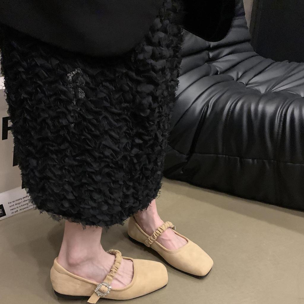 Square Head Mary Jane Shoes Women's Suede Flat-soled Single Shoes Rhinestone Buckle Pleated Belt with Skirt Temperament Grandma Shoes Tide