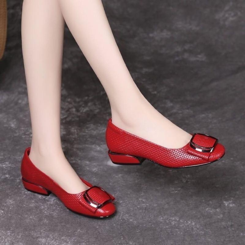 Дизайнерские женские красные офисные туфли весенние слипоны на квадратном каблуке повседневные туфли женские лодочки модные элегантные женские туфли сандалии женские