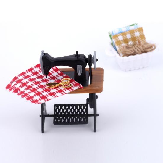 1:12 миниатюрных деревянных швейных машин, набор с нитками, ножницами, аксессуары, декор для кукольного домика, миниатюрная мебель, детские игрушки