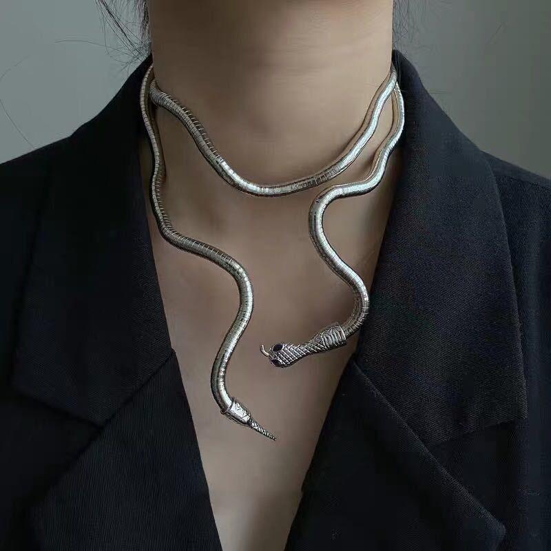 Snake Shape Fashion Necklace Punk Cool Multi-layer Snake Necklaces