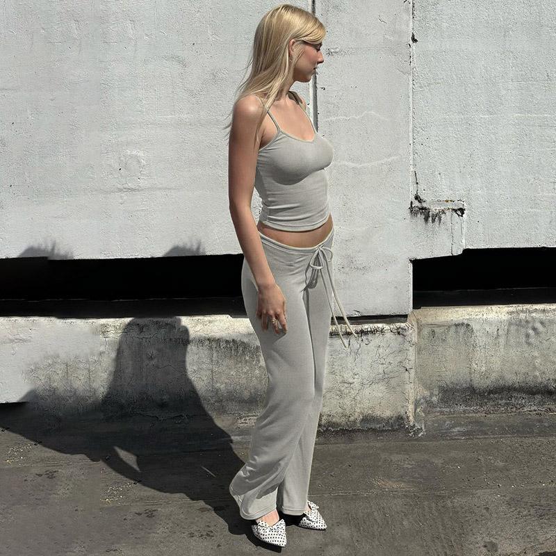 Повседневный комплект расклешенных брюк для женщин, однотонный укороченный топ-майка, брюки на низкой посадке со шнуровкой, костюм-двойка, одежда для дома, уличная одежда