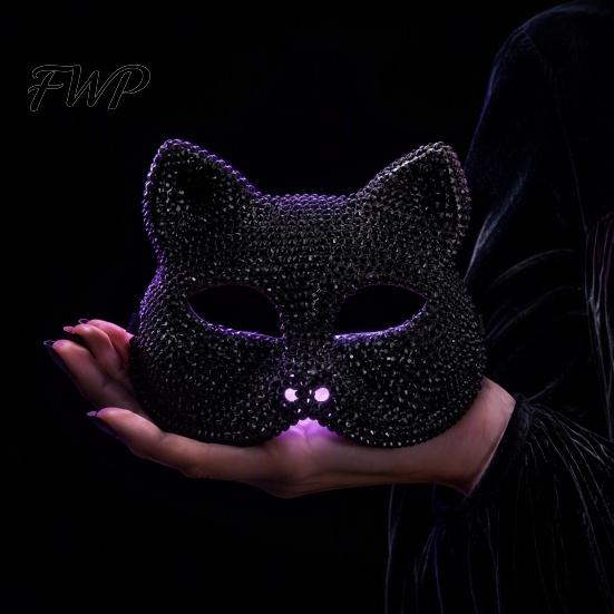 Full Face Skull Mask Rhinestone Halloween Mask, Sparkling And Cat Decorative Party Performance Adjustable Elastic Straps Costume for Carnival