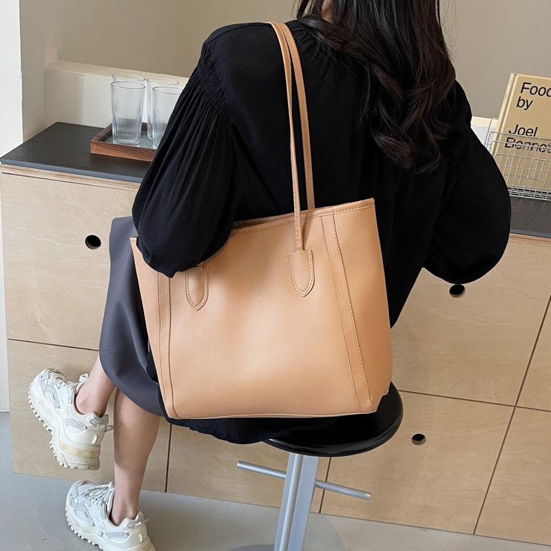 Ретро сумка большой вместимости женская сумка 2024 новая модная корейская версия красивая сумка-тоут персонализированная модная сумка через плечо для поездок на работу