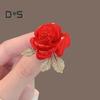 Брошь-булавка из сплава в форме цветка розы, блестящие стразы, инкрустированные изысканным воротником, значком для воротника, аксессуаром для пальто