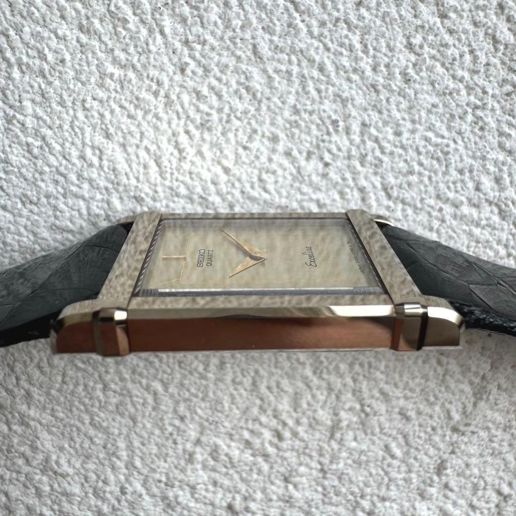 Б/у [В рабочем состоянии] Женские часы SEIKO Excelline Прямоугольный корпус из карбида