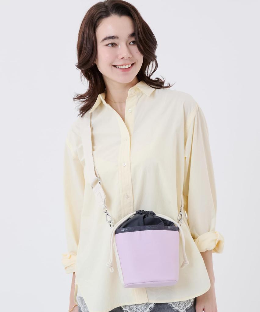 Сумка через плечо SM DRAWSTRING BUCKET 3040 Сиренево-серый Песочный Штрих-код [LeSportsac] [Официальный] / / /