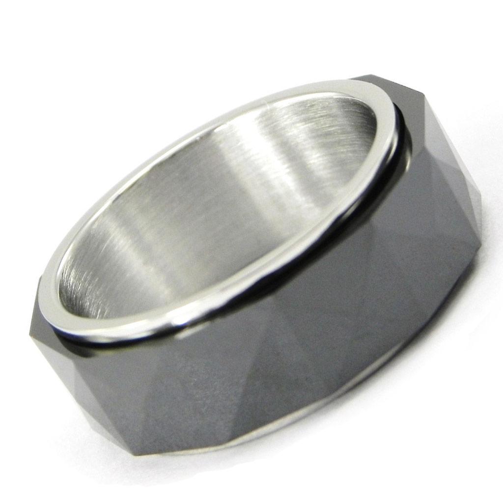 Дизайнерское кольцо Mineralia из черной керамики