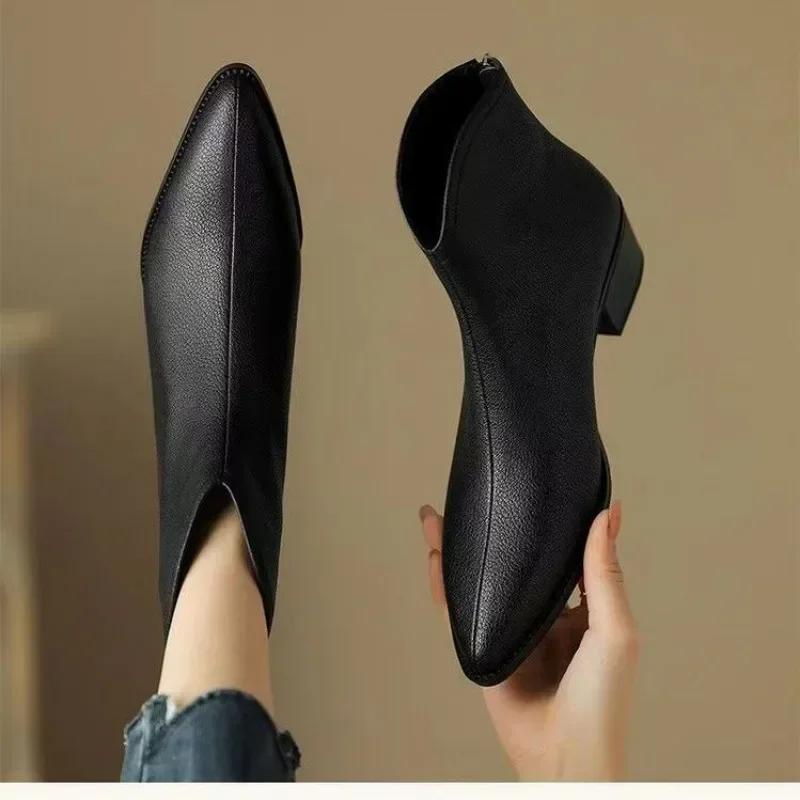 Spring and Autumn New Boots Women's Pointed Coarse Heel Short Boots Fashion Retro Soft Leather Zipper Fashion Short Boots
