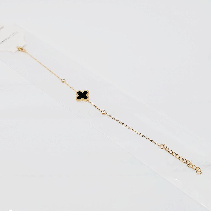 Lucky Four-Leaf Clover Bracelet - Stylish European & American Fashion Accessory for Women