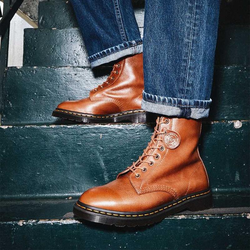 Dr. Martens 1460 Pascal Fashion Outdoor Boots Unisex Boots Brown 26856226