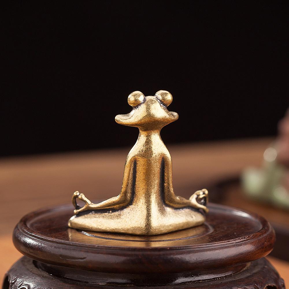 Vintage Brass Meditation Zen Buddhism Frog Statue Ornament Copper Animal Sculpture Home Desk Decoration Tea Pet Gift