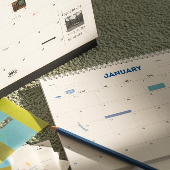 Luca Lab 2024 MMM Medium Calendar, популярная фраза в Корее