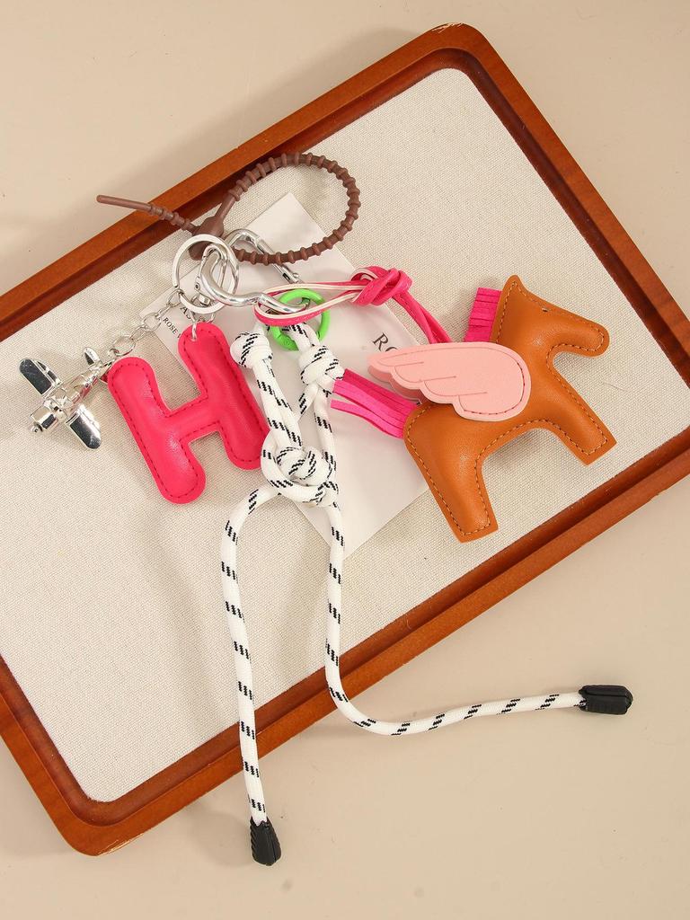 Кожаный брелок Miu Pegasus со шнурком и подвеской