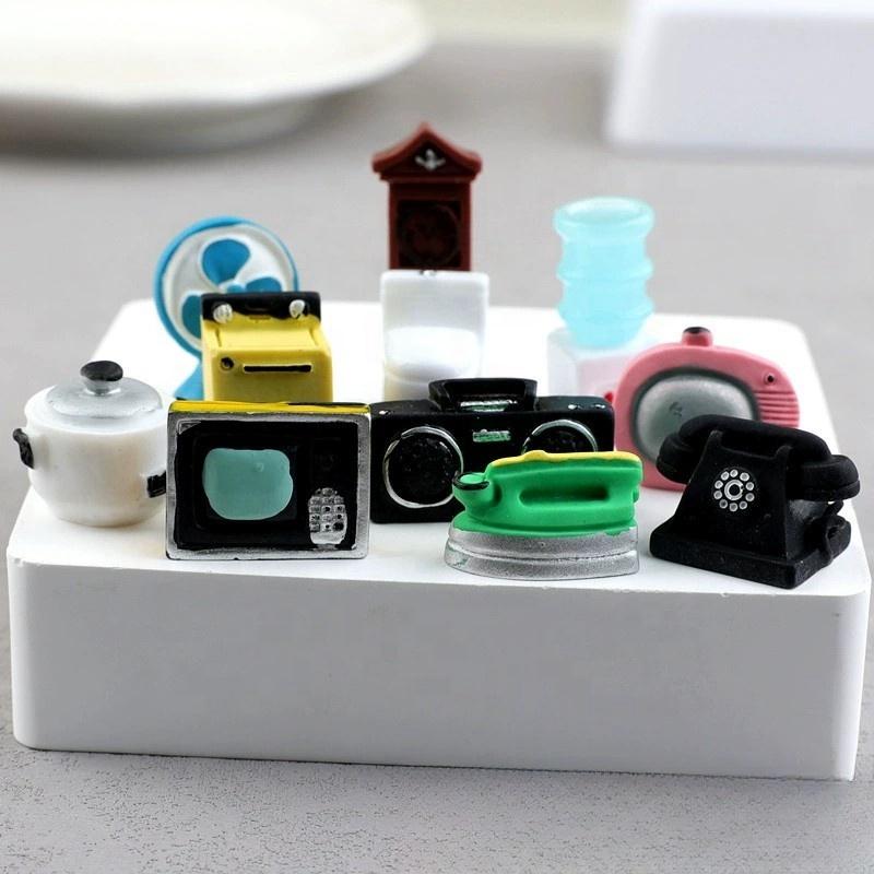 Hot Sales TV Simulation Resin Accessories Doll House Resin Pendant Miniature Resin Furniture Model for Decoration