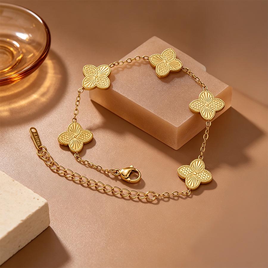 European Light Luxury Diamond Four-Leaf Clover 18K Gold-Plated Titanium Steel Bracelet Set