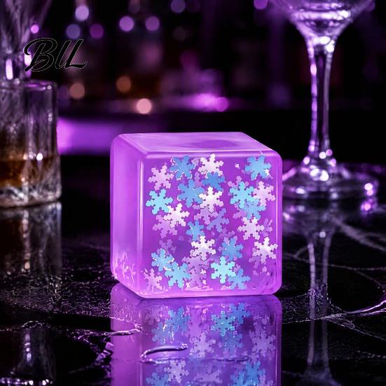 Ice Cube Sensory Toy Stress Relief Toy, Glow-in-the-Dark Snowflake Filled Cube, Clear Luminous Adults and Kids