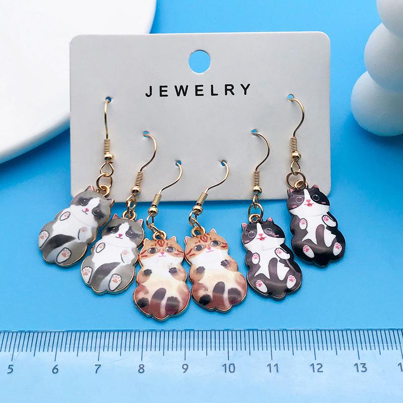 Эксклюзивный набор модных серег из сплава с мультяшным принтом котенка