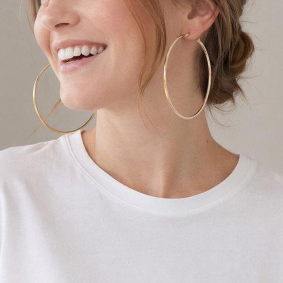 1 Pair Big Hoop Earrings for Women Girls, Round Circle Hoop Earrings, Lightweight Minimalist Jewelry Gifts for Her