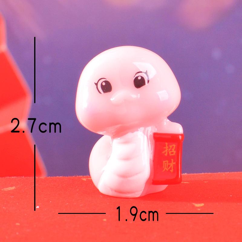 Новогодний декоративный мультяшный змей Года Маленький декоративный предмет для привлечения богатства и удачи Смола ручной работы