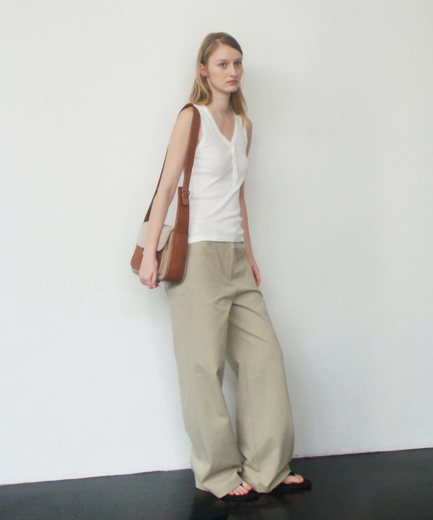 THERYE Pincoat Button Sleeveless Top(Ivory)