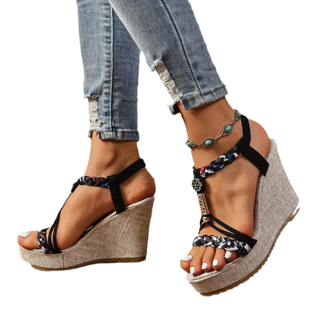 Босоножки на танкетке с металлическим декором для женщин, летние гладиаторские сандалии на платформе с плетеными полосками, женские пляжные сандалии с толстой подошвой, женские