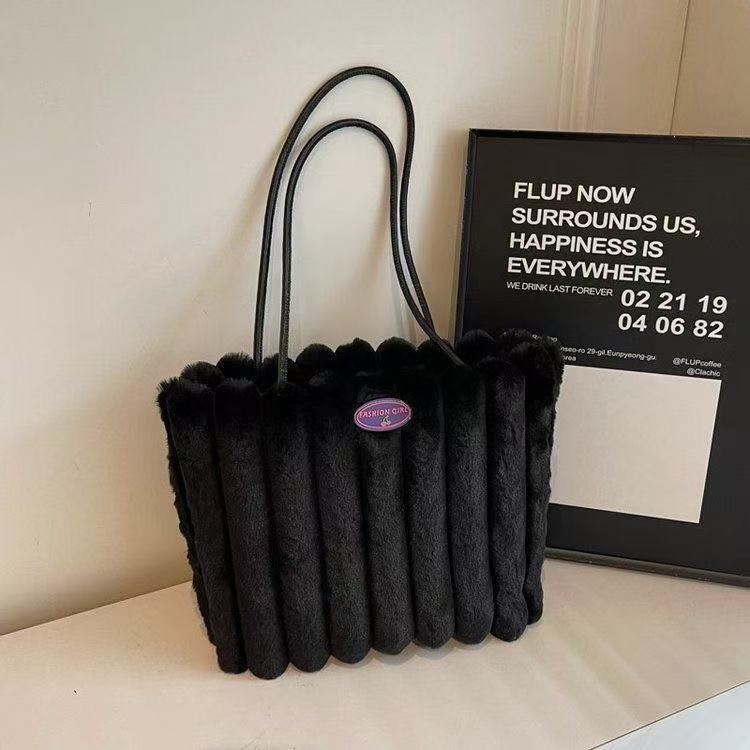 New Sweet Plush Tote Bag for Women, Large Capacity Fashion Handbag, Cute Furry Shoulder Bag for Daily Commute and Shopping KTB