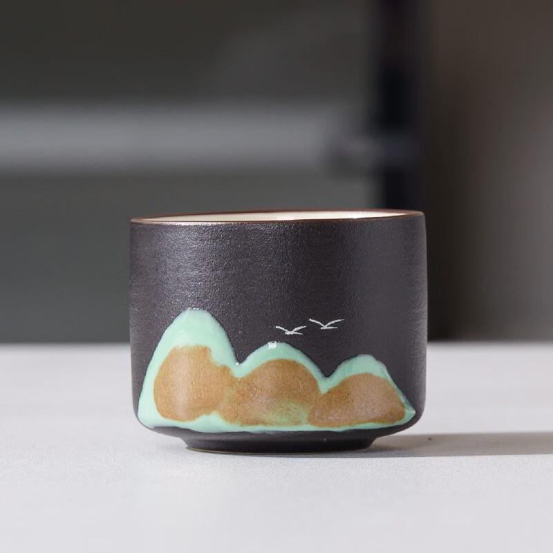 Zhuang Luhuapin Distant Mountain Hand-Painted Teacup