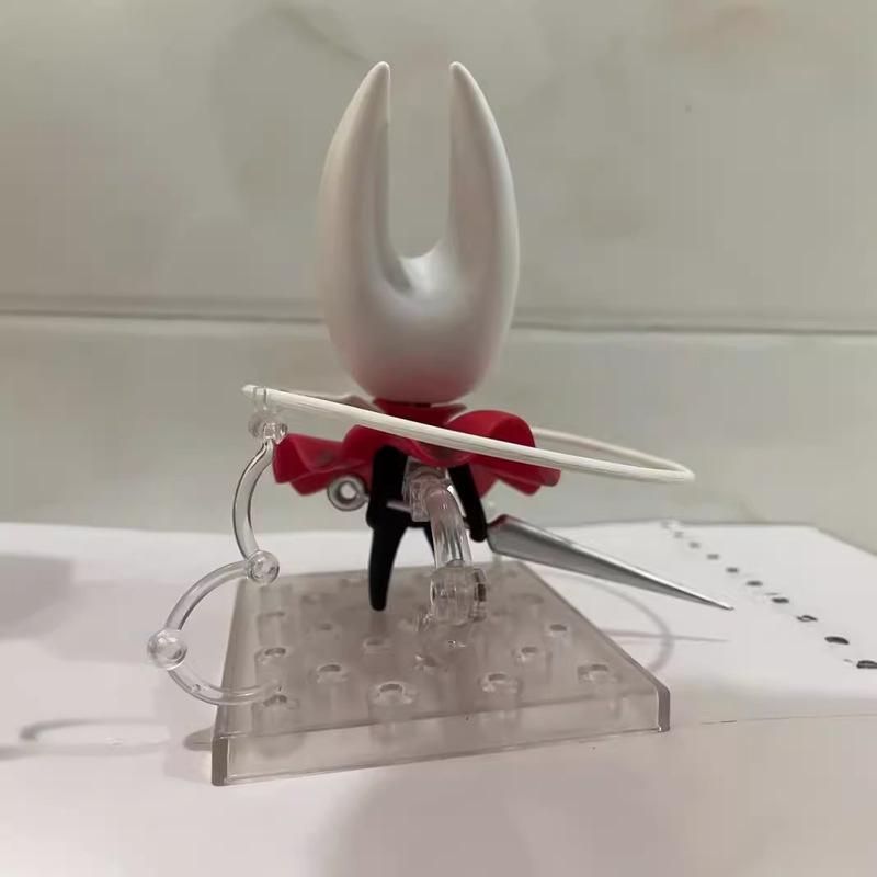В наличии Hollow Knight The Knight 2195 Hornet 2196 Очаровательная Фигурка Действия Фигурка Игрушка Настольные Украшения для Компьютера Кукла Подарок