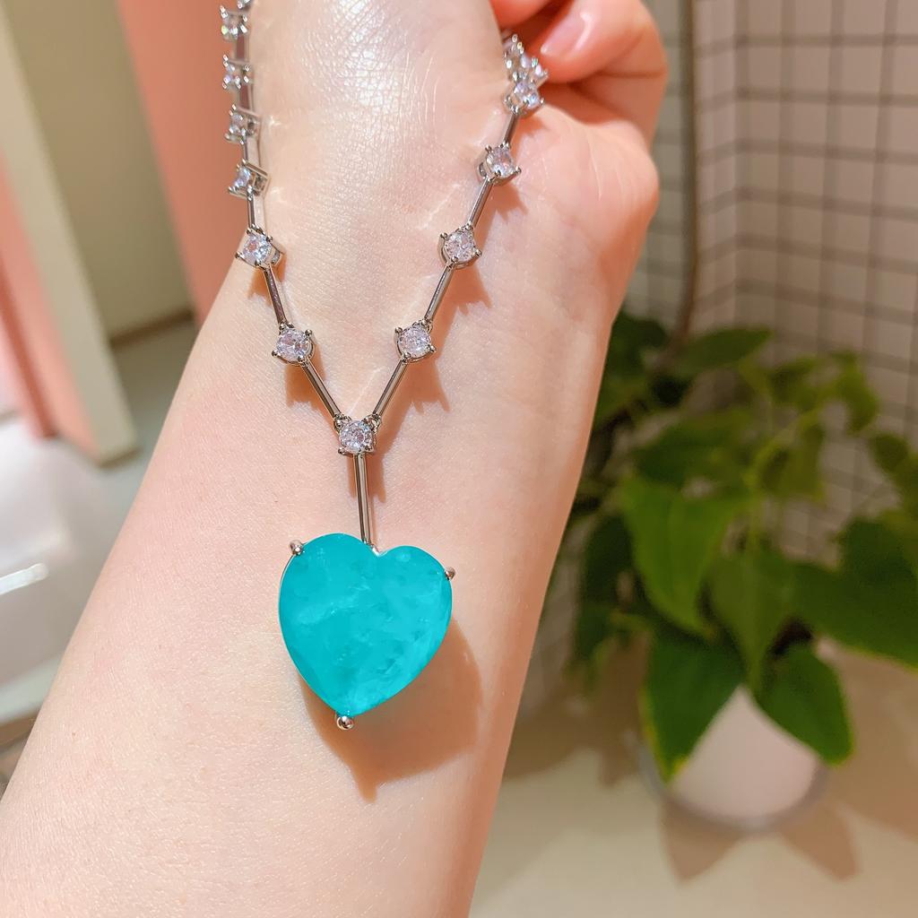 Ювелирные изделия Симуляция Ветра Параиба, Набор в форме сердца Серьги-пусеты 10 * 10 Подвеска 20 * 20