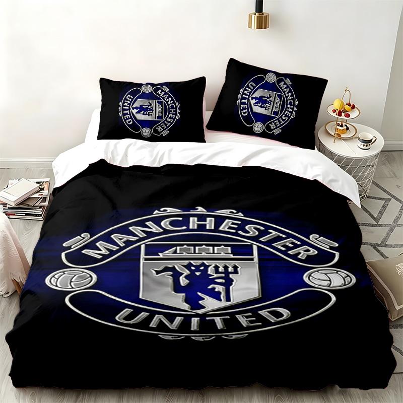 FC Manchester 3pc set Perfect for bedroom use Comfortable bedding set includes a duvet cover and two pillowcases Ideal birthday or Christmas gift