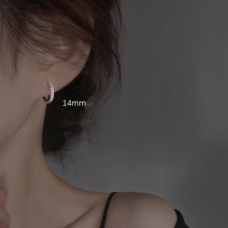 Women's Sweet Diamond Circle Earrings, Trendy S925 Silver Needle, High-Grade and Light Luxury Ear Buckles for a Tempting Look