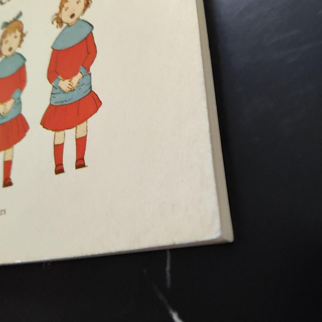 [Б/У] Старые песни и хороводы Маленькая партитура Книжка с картинками Франция