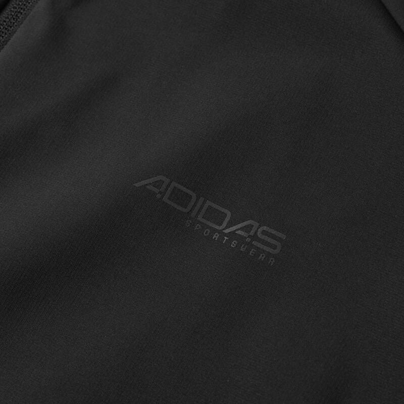 adidas Унисекс Спортивная и туристическая верхняя одежда