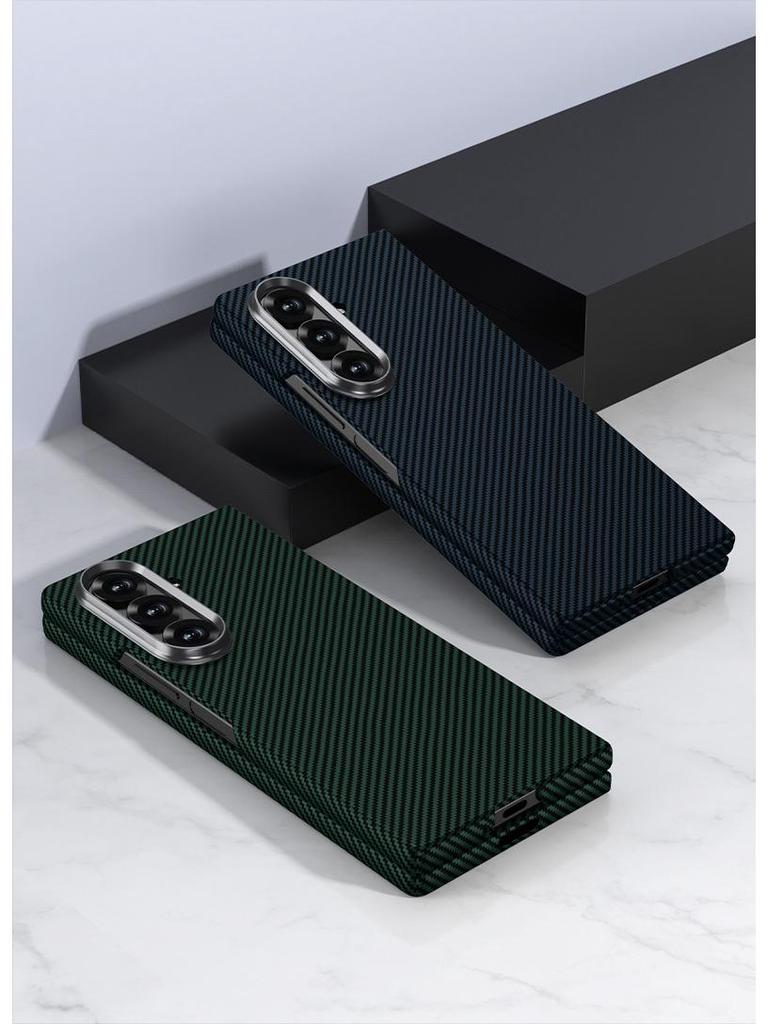Сверхтонкий защитный чехол с текстурой углеродного волокна для Samsung Z FOLD7 - Однотонный, складной дизайн