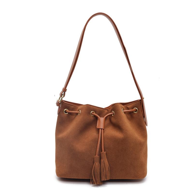 Женская матовая сумка с ретро-текстурой 2024 года, новая модная повседневная иностранная универсальная модная портативная маленькая сумка-ведро