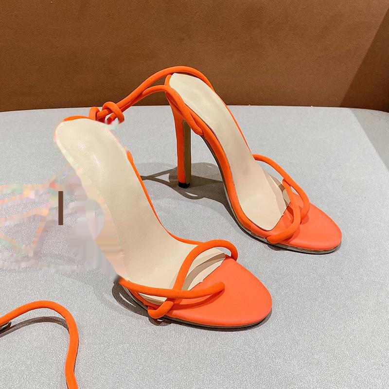 Женские босоножки большого размера с открытым носком и ремешками на шпильке 2023 года — европейский и американский стиль