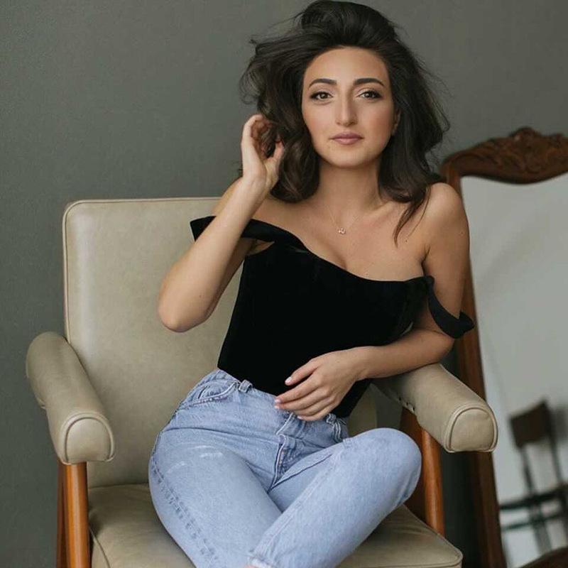 DAFIFY Women's Fashion Casual Summer Spring Solid Color Print Short Sleeve One Shoulder Blouses & Shirts