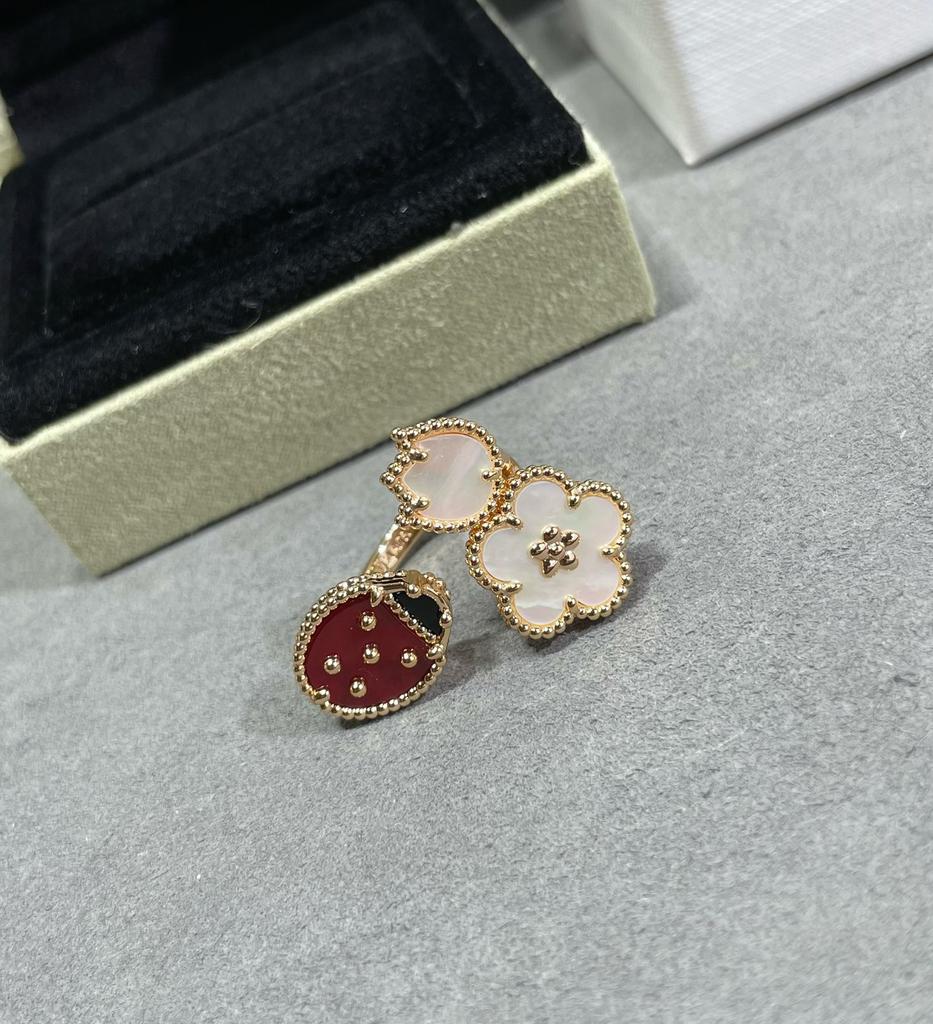 Ladybug Flower Ring Exquisite Cute Fashionable Versatile Casual 2024 New 678 Three Size
