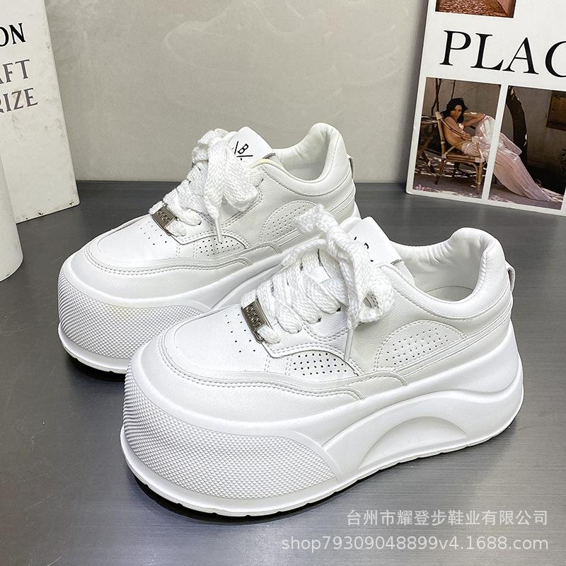 Thick-soled big-headed breadboard shoes for women's 2026 new versatile fashion polish to increase the height and leisure