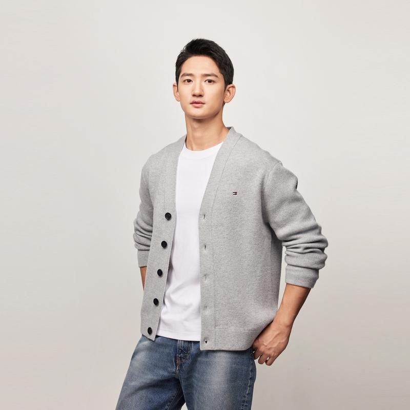Tommy Hilfiger Knitwear Men's V-neck Moderate Cardigan MW0MW36553