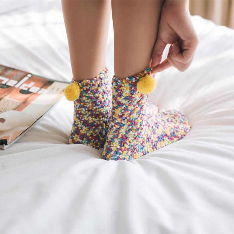 Осенне-зимние теплые женские носки из кораллового флиса ярких цветов, повседневные домашние носки, носки для сна, напольные носки